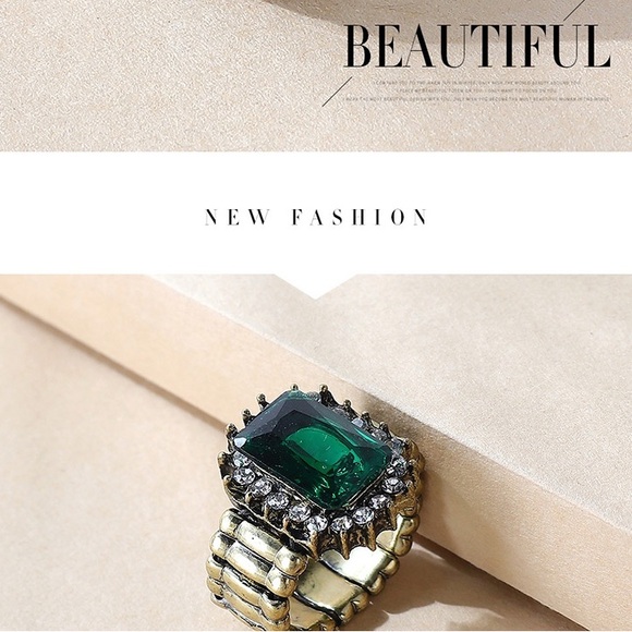 Emerald Majesty - Picture 2 of 2
